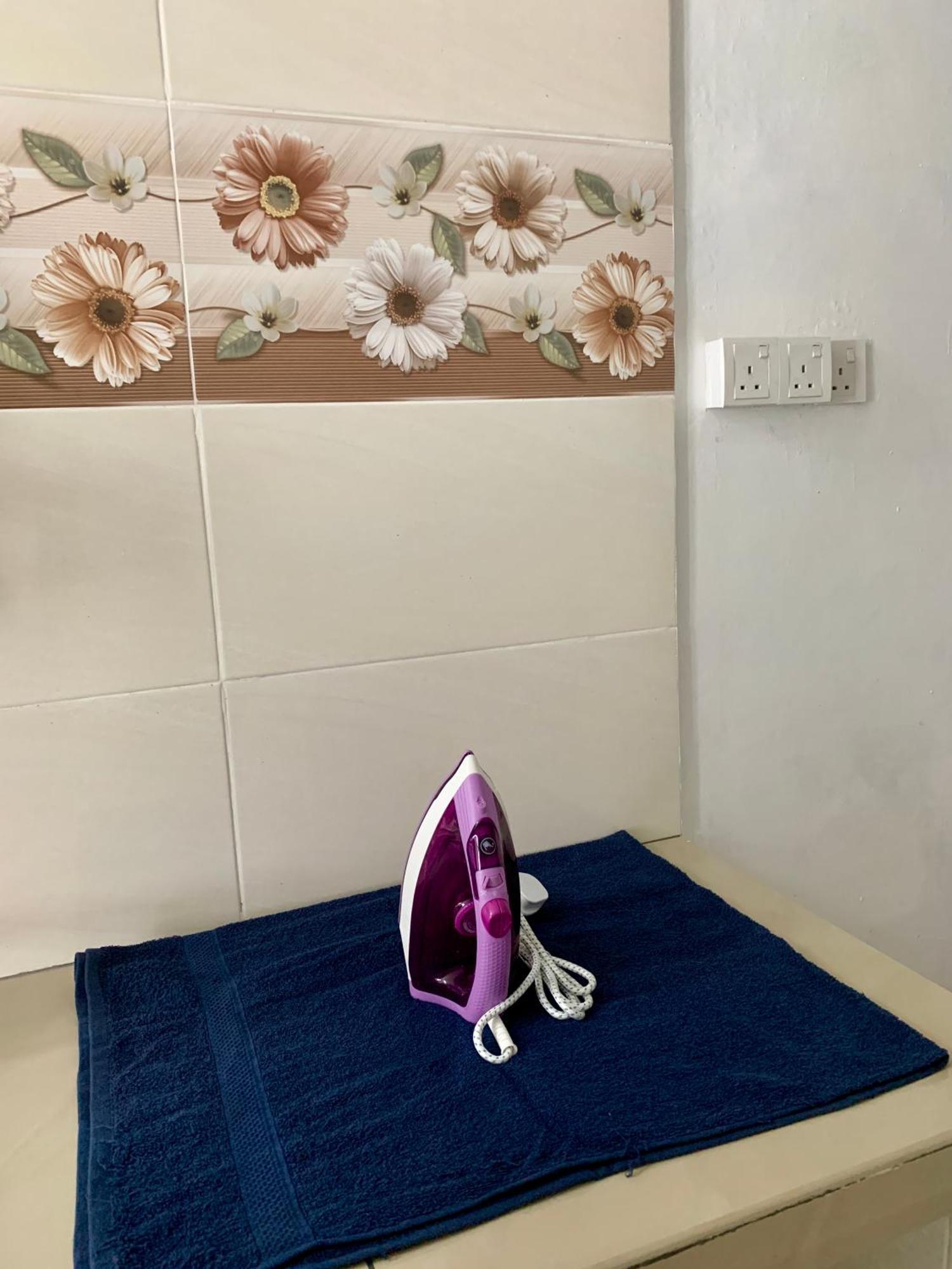 Homestay Cikgu Nora Near Uthm Kptm Kktm Ipg Moslim Onli Kampong Seri Gading Экстерьер фото